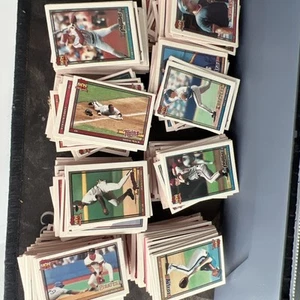 Lot of 550 1991/1992 Topps Micro Baseball Cards - Picture 1 of 2
