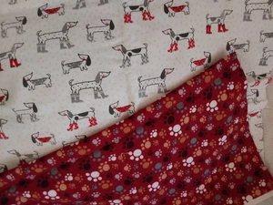 FABRIC FLANNEL DOCHSHUND AND PAWS - Picture 1 of 3
