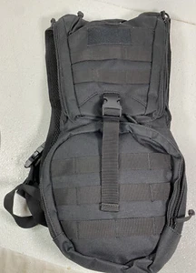 Unigear 88 Oz Hydration Backpack Hiking Camping Fishing Black - Picture 1 of 7