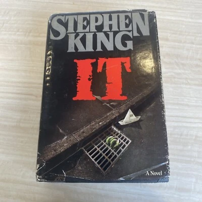 IT by Stephen King Viking First Edition Book Club Edition (BCE) Hardcover w/ DJ - Image 1 of 4