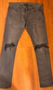 Pantalones de mezclilla ajustados John Elliott hasta la rodilla envejecida talla 34 X 33 - Imagen 1 de 7