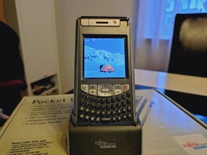 Fujitsu Siemens Pocket Loox T830 SmartPhone Agency Series PLT800MD - Gut - Bild 1 von 3
