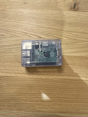 Raspberry Pi Model B+ V1.2 mit Gehäuse - Bild 1 von 4