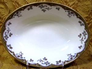 1 Royal Doulton England LYNNEWOOD oval 7 1/4" by 9.5" vegetable serving bowl - Picture 1 of 3
