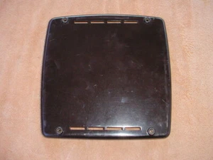 Coperchio inferiore giradischi vintage RCA 45-EY-3 senza crepe o chip - Foto 1 di 6
