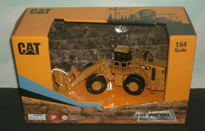 1/64 Scale CAT 988H Wheeled Loader Diecast Model (7.25") Diecast Masters 84654 - Picture 1 of 4
