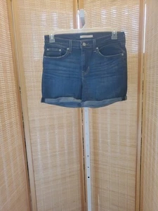Levis mittellange Damenshorts mit Bündchen Größe 30 Medium Wash Stretch Denim Reißverschluss - Bild 1 von 13