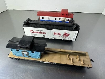 Lot of three (3)  HO freight cars need a little TLC - Image 1 of 4