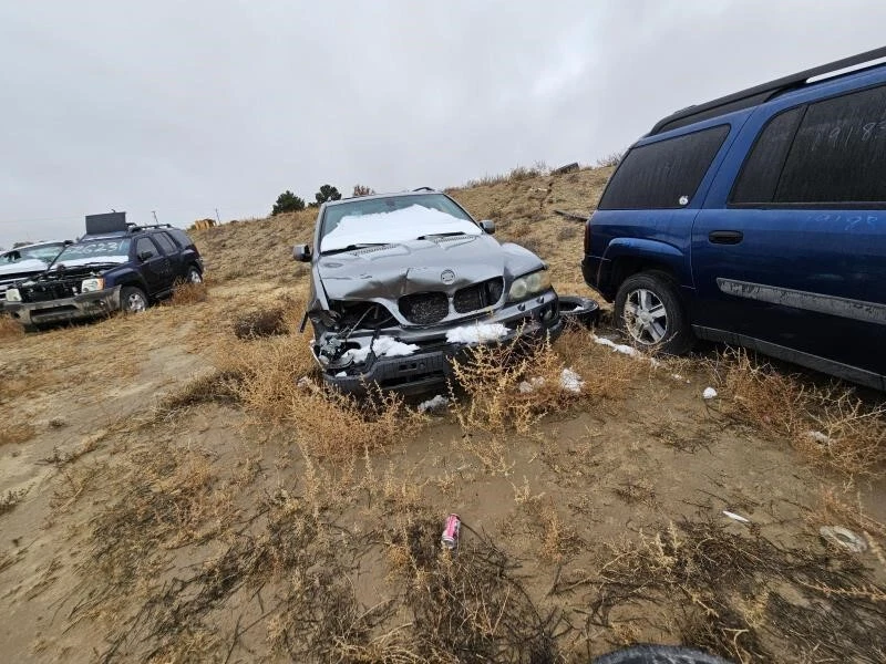 Pinza de freno de disco trasera derecha usada se adapta a: BMW X5 2005 trasero 4,8 L grado derecho Foto 1 de 4