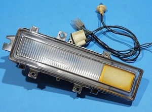 1975-78 CADILLAC ELDORADO OEM TURN SIGNAL SIDE MARKER LIGHT ASSEMBLY - LH - Picture 1 of 10