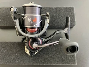 Mulinello da spinning Daiwa 20 GEKKABIJIN X LT 1000S-P - Foto 1 di 4