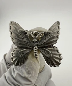 Silberfarben oder Zinn? Schmetterling Anstecknadel - Bild 1 von 6