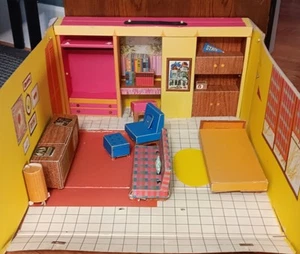Vintage Mattel originale 1962 Barbie casa dei sogni cartone viene fornito con mobili - Foto 1 di 16