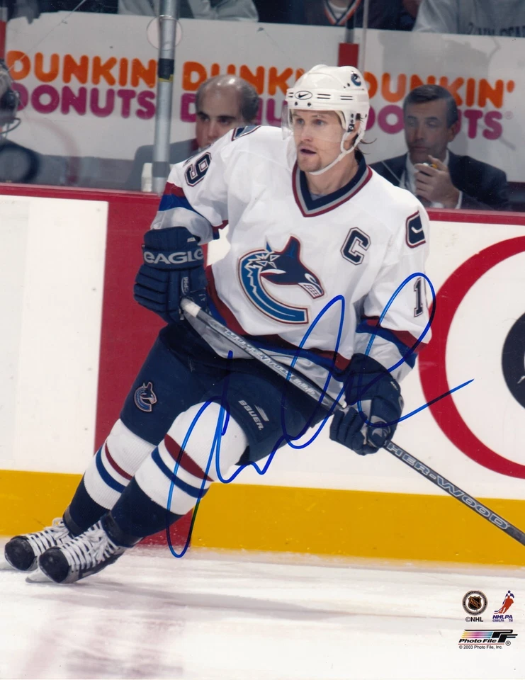 Vancouver Canucks NHL Markus Naslund Autograph 8x10 Photo Pic - Изображение 1 из 1