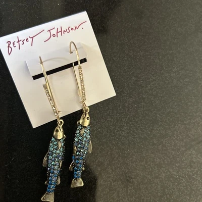 Brincos pendurados de peixe joias de sereia BETSEY JOHNSON - Imagem 1 de 2