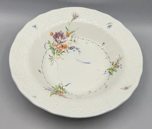 Mikasa Renaissance Fleurette Floral White D4953 Large Salad Serving Bowl - Picture 1 of 3
