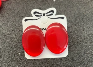 1 pair of handmade red oval 18 x 25 mm glass/ acrylic earrings - Picture 1 of 5