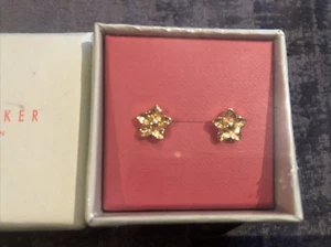 Ted Baker Flower Stud Earrings Plain Gold Tone - Picture 1 of 5
