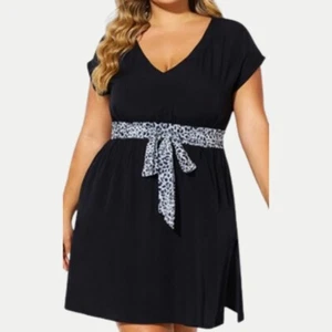 Meet.Curve Black V-neck Side Slit Tunic Cover Up - Picture 1 of 6
