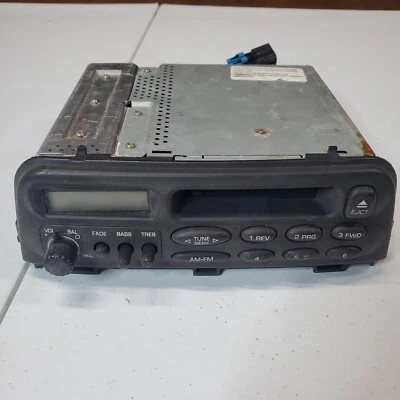 Saturn Stereo Radio AM FM Cassette 21022997 96-99 Saturn S Series 89BPZF - Image 1 of 4