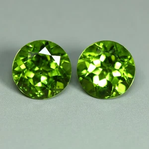 3.14 Cts_Matching Pair_7 MM_100 % Natural Unheated Green Peridot_Pakistan - Picture 1 of 3