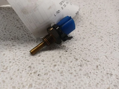 Sensor de temperatura de refrigerante de aceite Infiniti Q50 14-19 tracción trasera OEM 22630-44B20 Foto 1 de 2