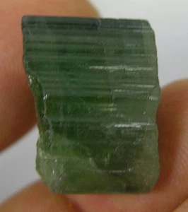 38,50ct Afghanischer 100% natürlicher grober grüner Turmalin Kristall Präparat 7,70g 20mm - Bild 1 von 6
