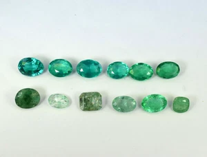 92,80 Karat natürlicher grüner kolumbianischer Posten gemischte Formen atemberaubender loser Edelstein - Bild 1 von 8