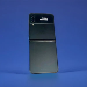 Samsung  Z Flip 3 - For Parts/Repair-Broken LCD, Good Back LCD & Internal Parts - Picture 1 of 11