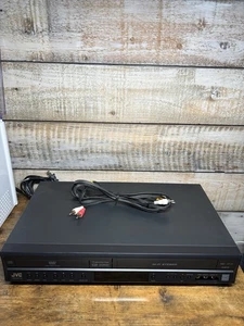 Combo reproductor VHS JVC HR-XVC16BU DVD VCR cables AV probados FUNCIONA (SIN CONTROL REMOTO) - Imagen 1 de 6