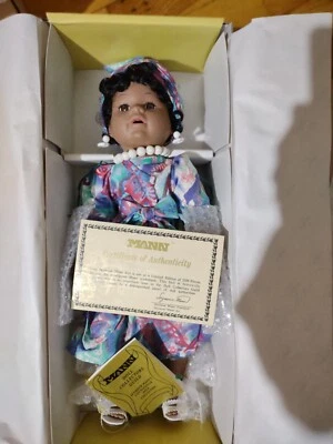 Muñeca de porcelana 16 en 'Fleurette' por Seymour Mann Doll Collectors Guild Foto 1 de 4