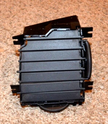 2000 2001 2002 2003 04 2005 CHEVROLET MONTE CARLO DASH BEZEL LEFT SIDE VENT AIR Foto 1 de 4