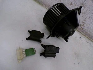 VW Passat 3C 480A26 Fan Motor Resistor Actuators - Picture 1 of 8