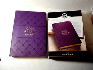 KJV Holy Bible Super Giant Print Faux Leather Red Letter Purple Boxed - Foto 1 di 20