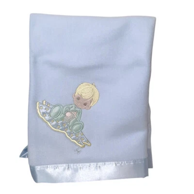 Manta Lovey Azul Borde Satinado Niño Rubio Precious Moments 2002 De Colección 33" X 42" Foto 1 de 4