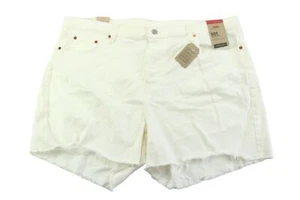 Pantalones cortos de mezclilla para mujer Levi's Trendy Plus 501 (blanco, 20 W) - Imagen 1 de 4