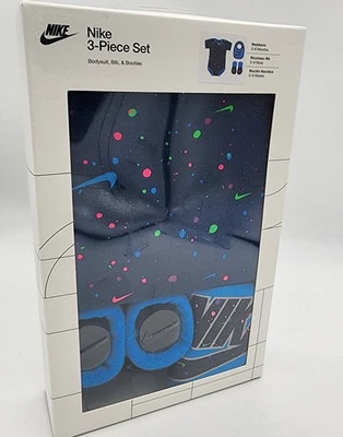 Conjunto de regalo de 3 piezas Nike para bebés niños, 0-6 meses, body babero azul Foto 1 de 2