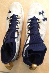 Under Armour Youth size 8 CLEATS Athletic Sneaker Football Soccer good condition - Picture 1 of 4