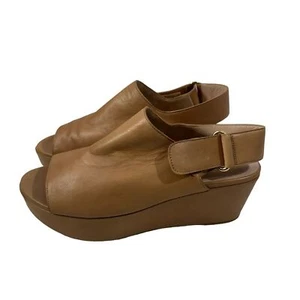 Cuña Peep-Toe de cuero offset Stuart Weitzman, nuez moscada talla 7 - Imagen 1 de 12