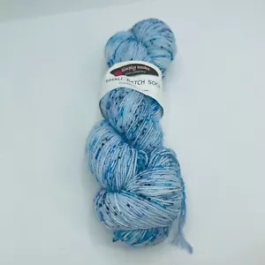 Lote pequeño Simply Socks Yardas Yardas Color 1210 Variegated Blues Hank - Imagen 1 de 2