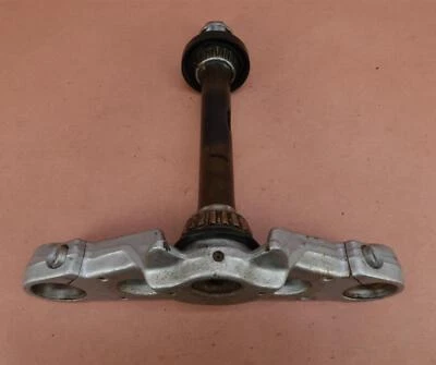 Kawasaki Vulcan 1500 VN1500 1996-2008 TRIPLE ÁRBOL ABRAZADERA INFERIOR VÁSTAGO Foto 1 de 4