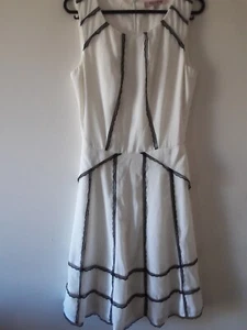 Review Dress Womens Size 6 White Black Lace Trim Sleeveless Satin Lined - Picture 1 of 13