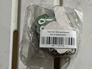 1989 (Taylor's Version) Keychain - OFFICIAL Taylor Swift Merch In Hand! - Picture 1 of 1