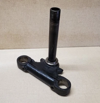 BSA 68-5174 VÁSTAGO DE DIRECCIÓN INFERIOR YUGO TRIPLE ABRAZADERA DE ÁRBOL A65 LIGHTNING 1962-70 A50 Foto 1 de 4