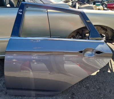 2013 HYUNDAI I40 MK1 VF 5DR ESTATE PASSENGER SIDE REAR DOOR SILVER T6S - Image 1 of 4