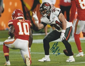 ANTOINE WINFIELD JR TAMPA BAY BUCCANEERS ACTION SIGNED 8x10 - Picture 1 of 1