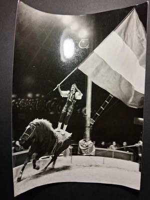 1977c DDR presse foto 4 DUNAI Reitertruppe ZIRKUS BUDAPEST cirkusz circus photo - Bild 1 von 2