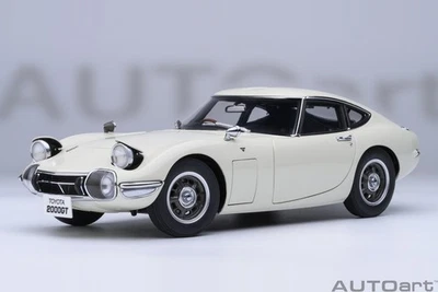 Toyota 2000 GT 1967 Bianco Modellino 1:18 Autoart - Immagine 1 di 4