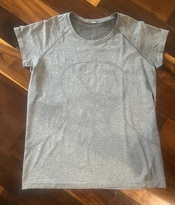 Lululemon Swiftly Tech Manga Curta 2.0 Comprimento Quadril 18 Ardósia Branco Cinza Novo sem etiquetas - Imagem 1 de 4