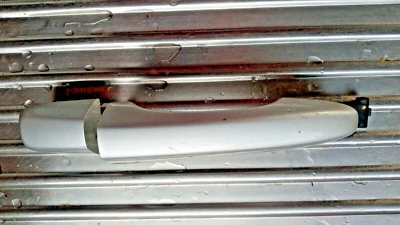 GENUINE VOLVO V40 V60 EXTERIOR DOOR HANDLE REAR RIGHT DRIVER SIDE 2009-2018 GREY - Image 1 of 2